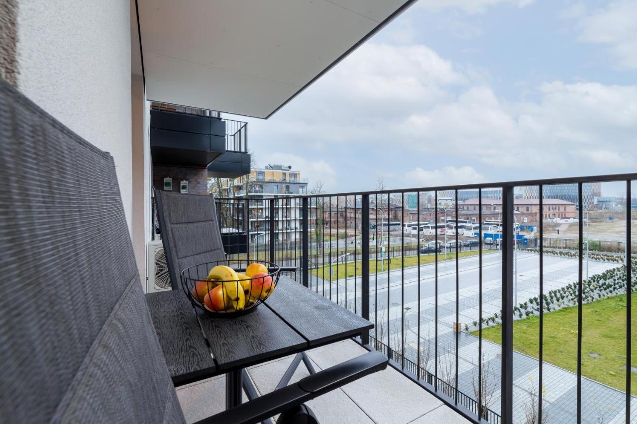 Movie Jacuzzi Apartment At The Main Station By Noclegi Renters Krakow Bagian luar foto